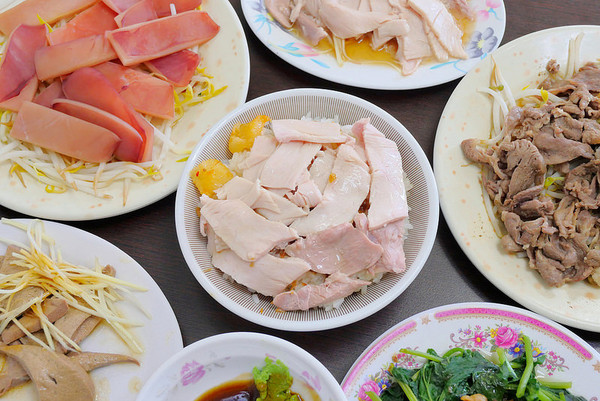 台中 顶吉古早味火鸡肉饭。（图／橘子狗爱吃糖提供）