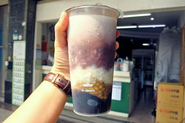 ▲第一站健康饮品。（图／大口吃，大口玩台南）