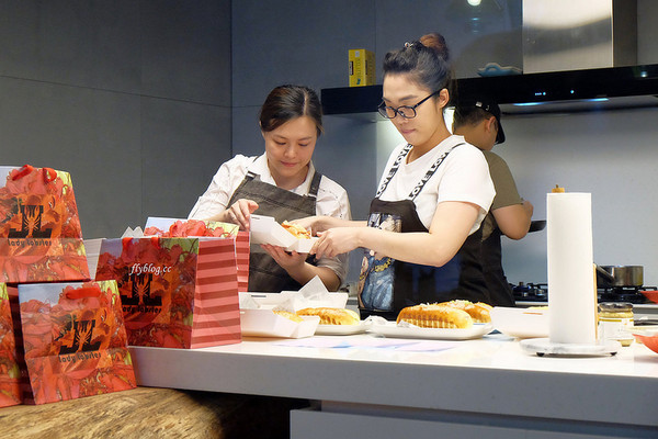 龙虾小姐．Lady Lobster（图／飞天璇）