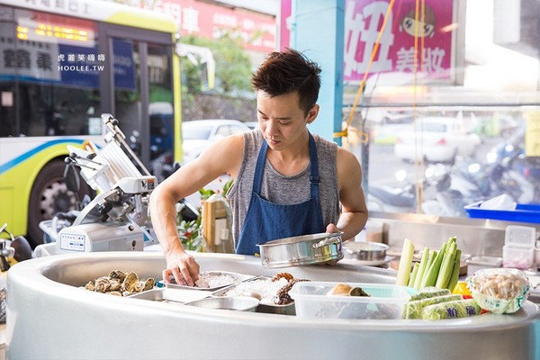 鲨嗑海鲜锅物。(图/虎丽笑嗨嗨)