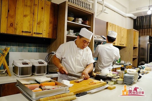 ▲高雄住宅区日式料理。(图/影子提供)