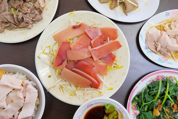 台中 顶吉古早味火鸡肉饭。（图／橘子狗爱吃糖提供）