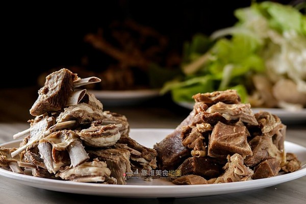 ▲琅莱了羊肉炉吃到饱。（图／高雄美食地图）
