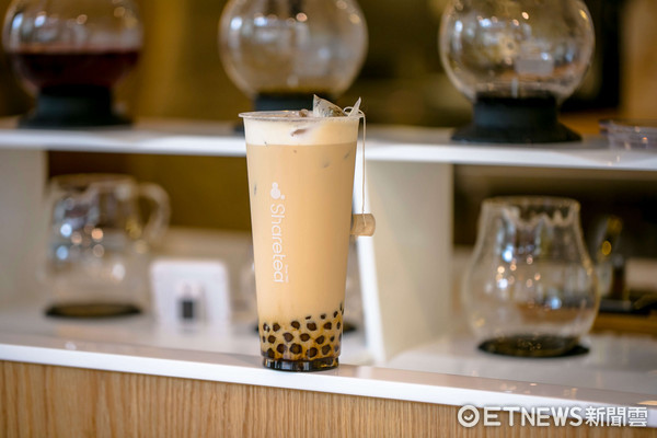 ▲%肌坝haretea歇脚亭”，2017年Sharetea将品牌拉回台湾发原地，在东区打造一间像咖啡厅的Sharetea全球旗舰总店。（图／记者黄士原摄）