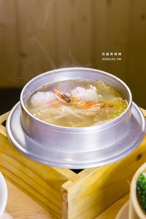 ▲小二月饭汤 高雄中华店。(图/虎丽笑嗨嗨提供)