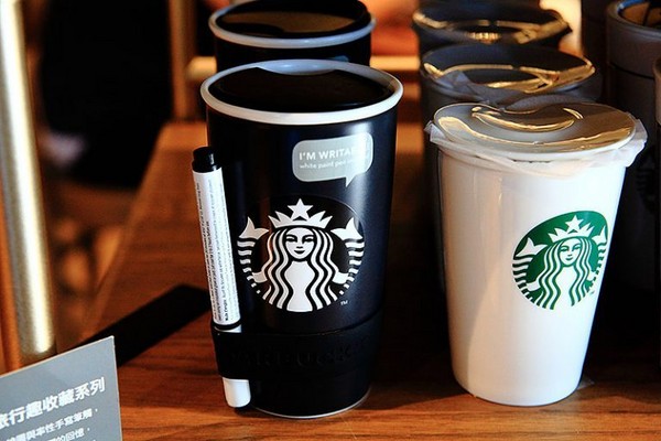 星巴克咖啡台中市政店。(图/萍子)