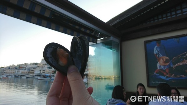 ▲希腊雅典小渔港Mikrolimano,4 brothers restaurant。(图/记者李姿仪摄)