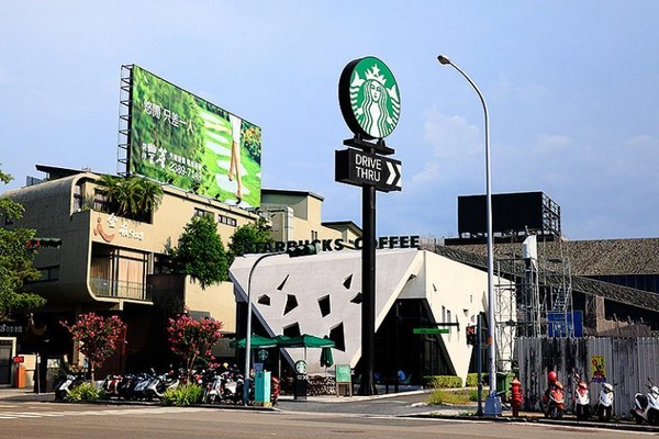 星巴克咖啡台中市政店。(图/萍子)
