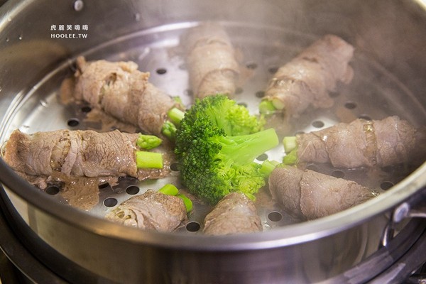 鲨嗑海鲜锅物。(图/虎丽笑嗨嗨)