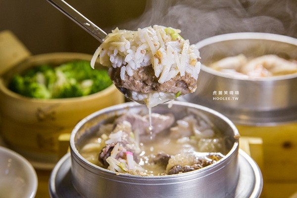 ▲小二月饭汤 高雄中华店。(图/虎丽笑嗨嗨提供)
