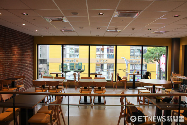 ▲香鸡城,新庄旗舰店,手扒鸡。(图/记者黄士原摄)