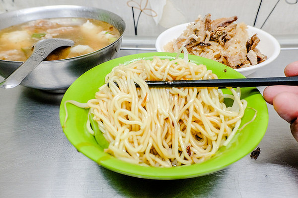 邱家油饭肉羹。(图/小虎食梦网)