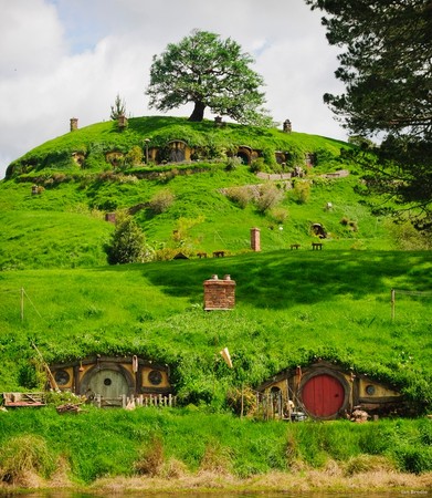 小预算聪明玩新西兰,深入北岛访哈比村,小资首选避暑趣(图/shutterstock.com、巨匠旅游、新西兰观光局提供)