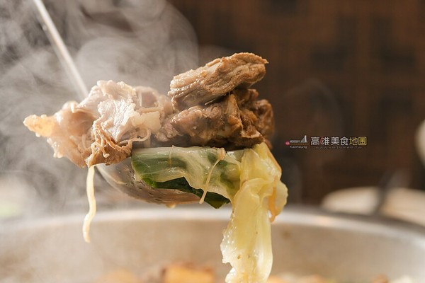 ▲琅莱了羊肉炉吃到饱。（图／高雄美食地图）