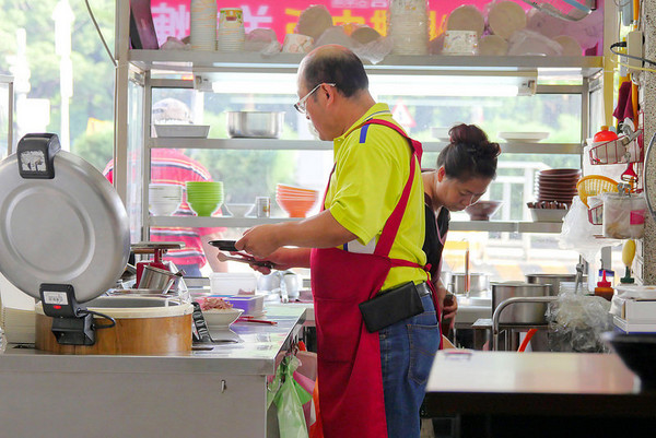 台中 顶吉古早味火鸡肉饭。（图／橘子狗爱吃糖提供）