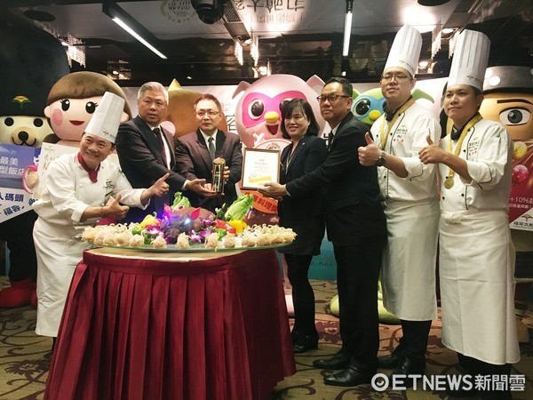 ▲福容大饭店记者会。(图/记者陈涵茵摄)