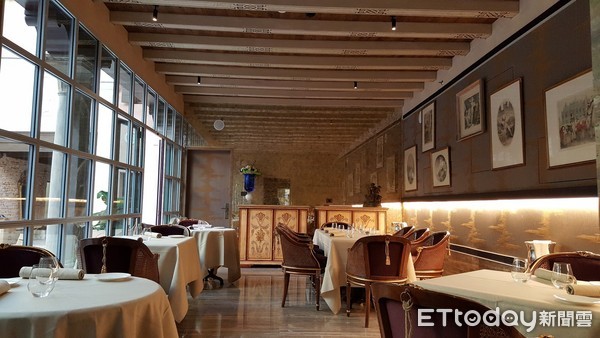 ▲云朗观光集团在威尼斯饭店GLAM餐厅摘米其林一星。(图/云朗观光提供)