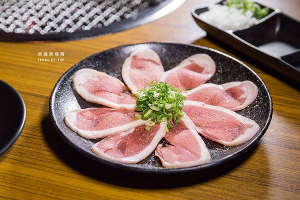 ▲万两炭火烧肉。（图／虎丽笑嗨嗨提供）