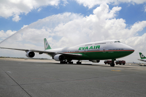 ▲长荣航空747-400客机21日完成香港-台北BR892航班飞航任务后,正式退役。(图/长荣航空提供)