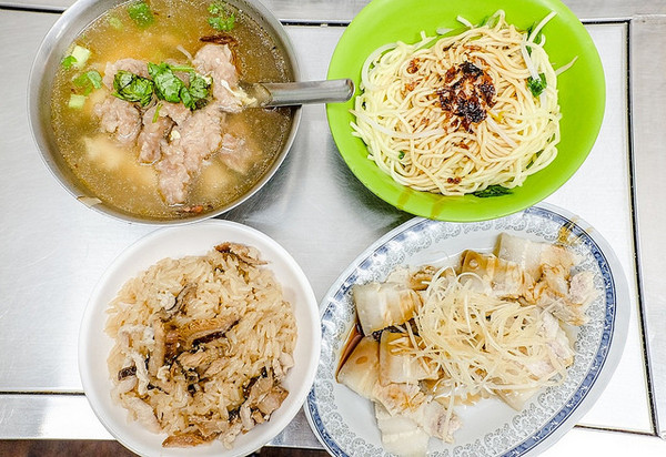 邱家油饭肉羹。(图/小虎食梦网)
