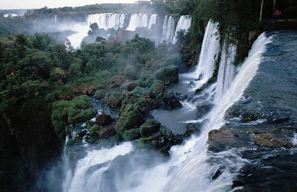 ▲伊瓜苏瀑布( Iguazu Falls)。(图/翻摄自维基百科)