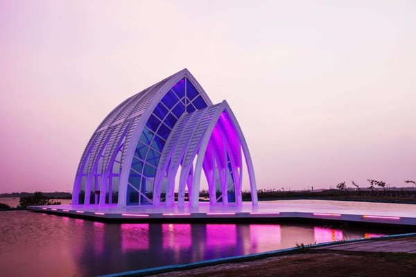 ▲台南北门水晶教堂。(图/翻摄自云嘉南,好好玩!!!(云嘉南滨海风景区)粉丝专页)
