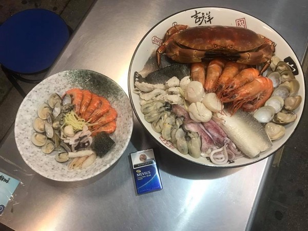 一允堂 巨无霸海鲜粥(图/翻摄自一允堂海鲜粥粉丝团)