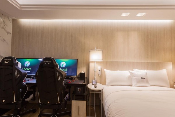 中坜 i hotel 电竞旅馆（图／翻摄自中坜 i hotel 电竞旅馆粉丝团）