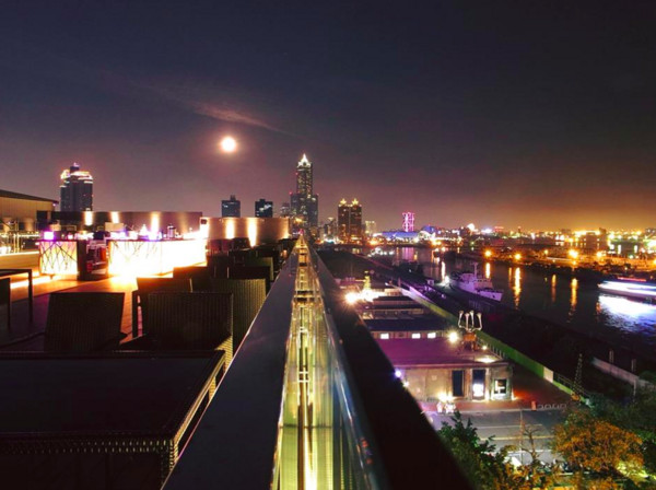 ▲璀璨星空Sky Bar。(图/取自《魅丽海自助餐厅》粉丝专页)