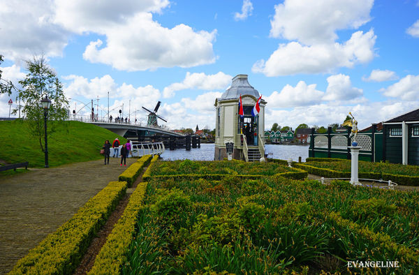荷比卢自助12天----Zaanse Schans风车村。(图/Evangeline-Evan)