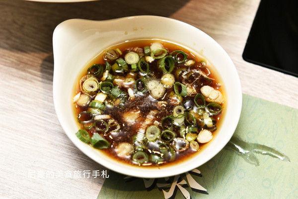 ▲台北藤集火锅大分量顶级肉品新鲜海鲜。(图/尼豪提供)