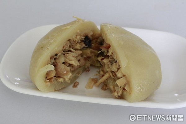 ▲%寂旌?卞忌缜?由?觥＃ㄍ迹?钦卟嚏渚?悖? /></p>
<p><strong>▲澎湖北寮社区独有的“寒竹包”。</strong></p>
<p>北寮社区小旅行共提供2种游程，体验时间为2小时与3.5小时，依照选择的游程不同，可以欣赏北寮渔港风光、了解在地讨海人生活，同时还能品尝北寮社区独家的“寒竹包”或加网鱼海鲜粥套餐，详细报名资讯可上<strong>北寮。加网鱼乡官网（</strong><a href=