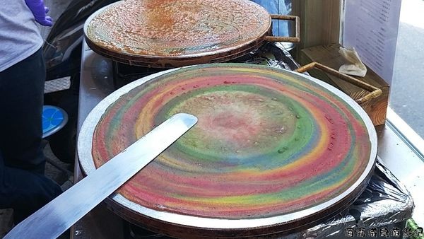 ▲史蒂芬周 彩虹可丽饼。(图/网友海 霸 威提供,请勿随意翻拍,以免侵权。)