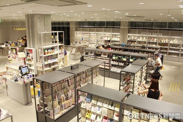 ▲%家??oft旗舰店。（图／记者蔡玟君摄）