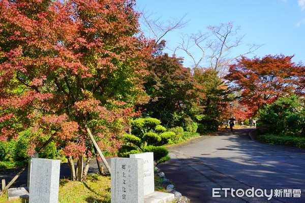 ▲日本名古屋明治村博物馆,换上复古衣着穿梭时空。(图/记者赖文萱摄)