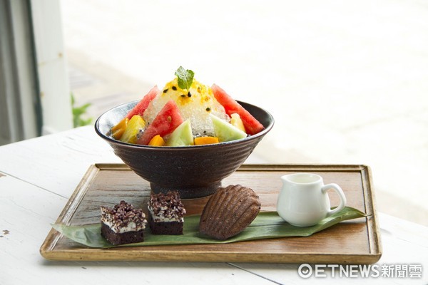 ▲好丘信义店推出4款夏季限定冰品。(图/记者黄士原摄)