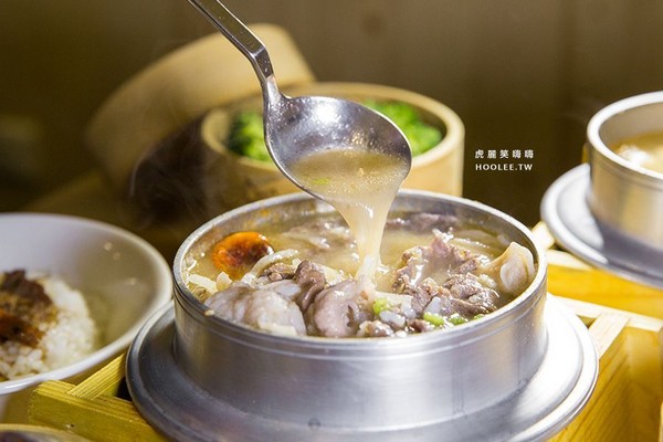 ▲小二月饭汤 高雄中华店。(图/虎丽笑嗨嗨提供)