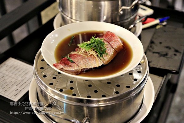 ▲板桥【蒸天下】蒸气火锅海鲜餐厅。（图／麻吉小兔提供）