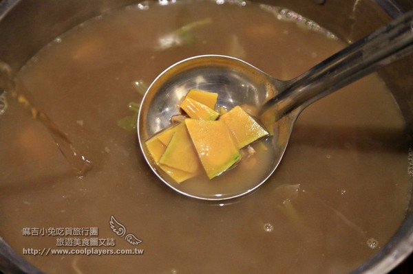 ▲板桥【蒸天下】蒸气火锅海鲜餐厅。（图／麻吉小兔提供）