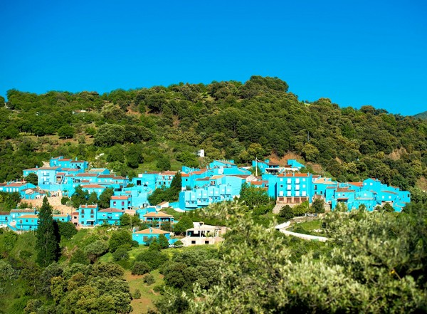▲西班牙蓝色小精灵小镇胡思卡尔。(图/spainattractions)