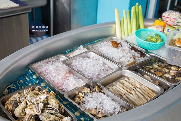 鲨嗑海鲜锅物。(图/虎丽笑嗨嗨)
