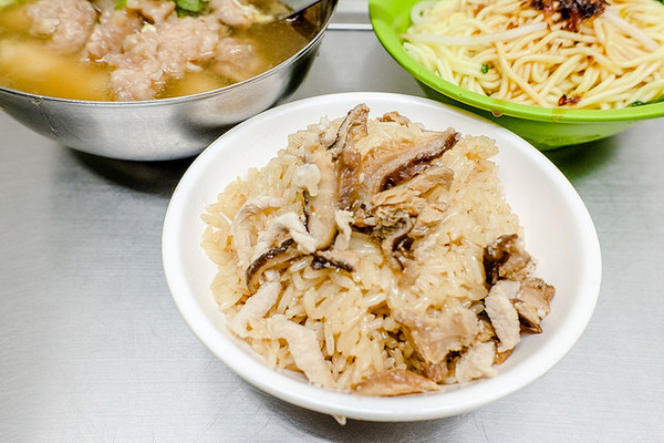 邱家油饭肉羹。(图/小虎食梦网)