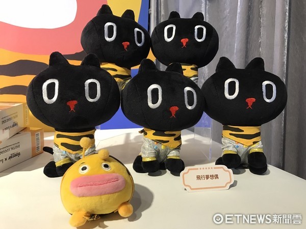 ▲台湾虎航第20条航线开航高雄-福冈　新伙伴太空猫Kuroro加入。（图／记者赖文萱摄）