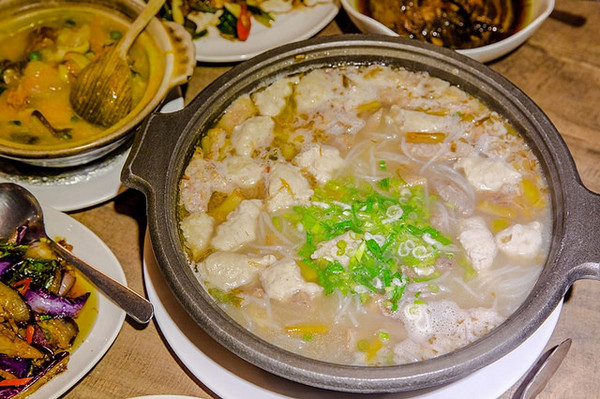 ▲捷运南京三民站金山客家小馆。(图/小虎食梦网提供)