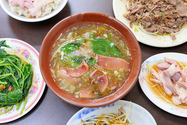 台中 顶吉古早味火鸡肉饭。（图／橘子狗爱吃糖提供）