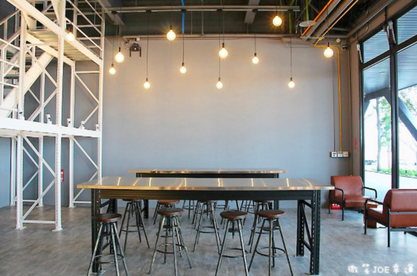 ▲物流共和国,LR cafe。（图／脸书专页《微笑JOE幸运》提供，请勿随意翻拍，以免侵权。）