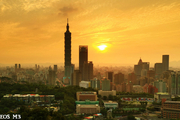 ▲台北101夜景虎山峰。(图/小白鲸摄)