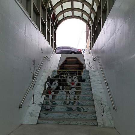 ▲苗栗县竹南火车站北侧华东街地下道3d彩绘(图/网友happy54321012345提供,请勿随意翻拍,以免侵权。)
