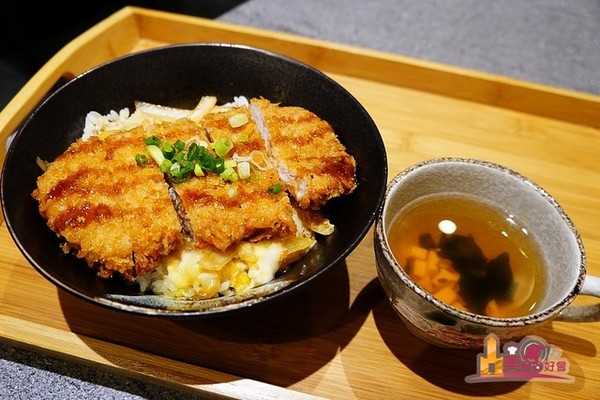 ▲高雄新兴区暖呼呼食堂。(图/影子提供)