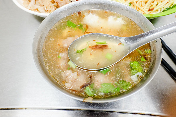 邱家油饭肉羹。(图/小虎食梦网)